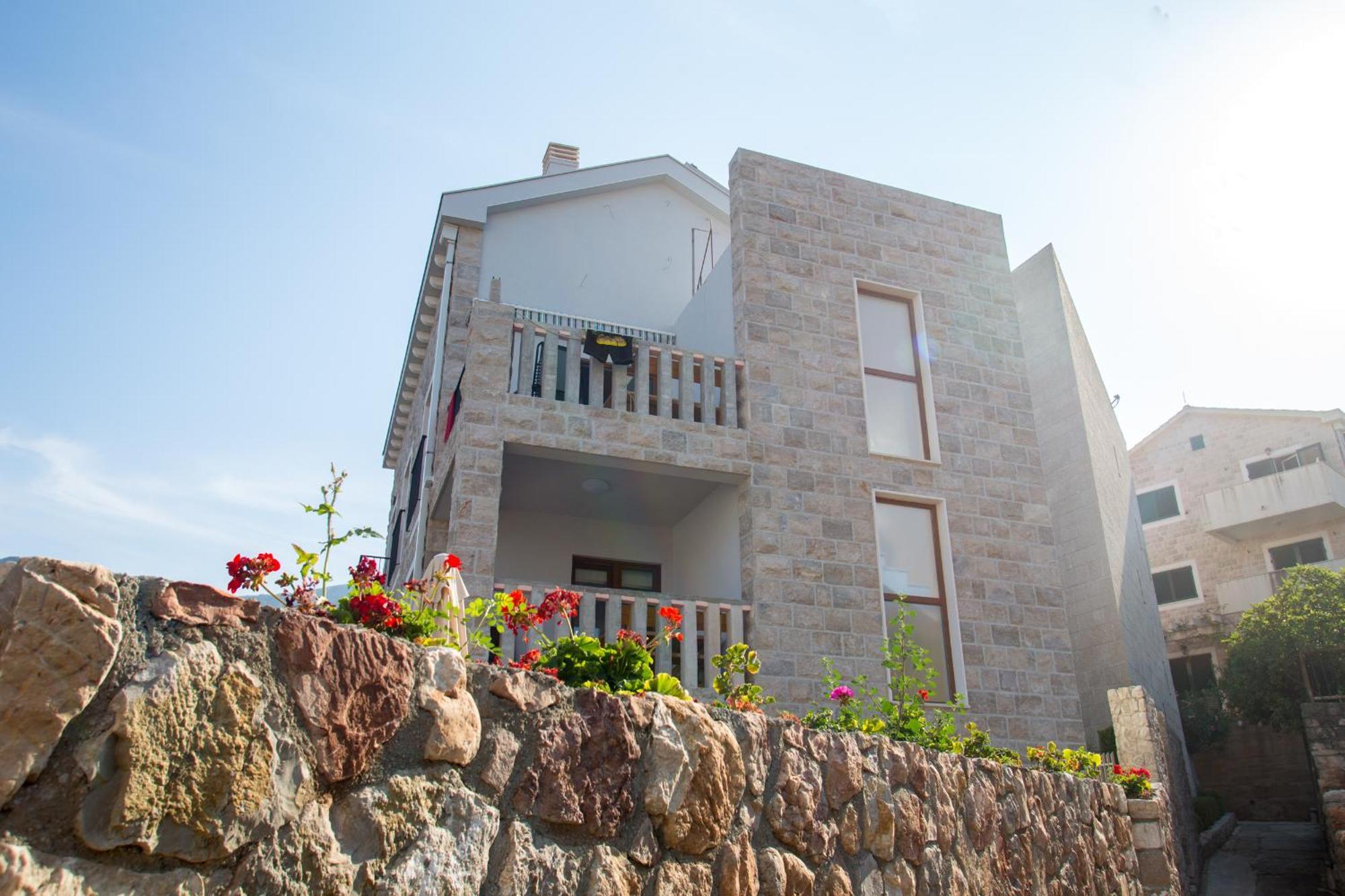 Mima Apartments Sveti Stefan Dış mekan fotoğraf